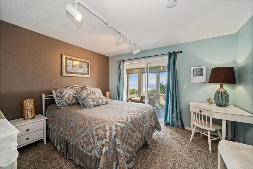 Photo of Bedroom in Manzanita