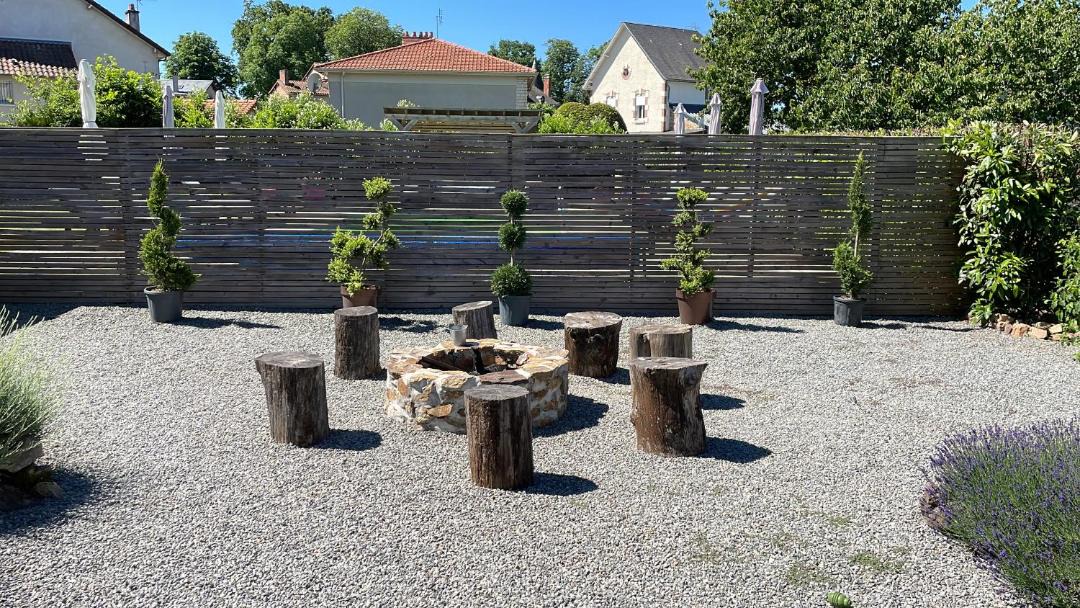 Photo of Others in Mezieres-sur-Issoire