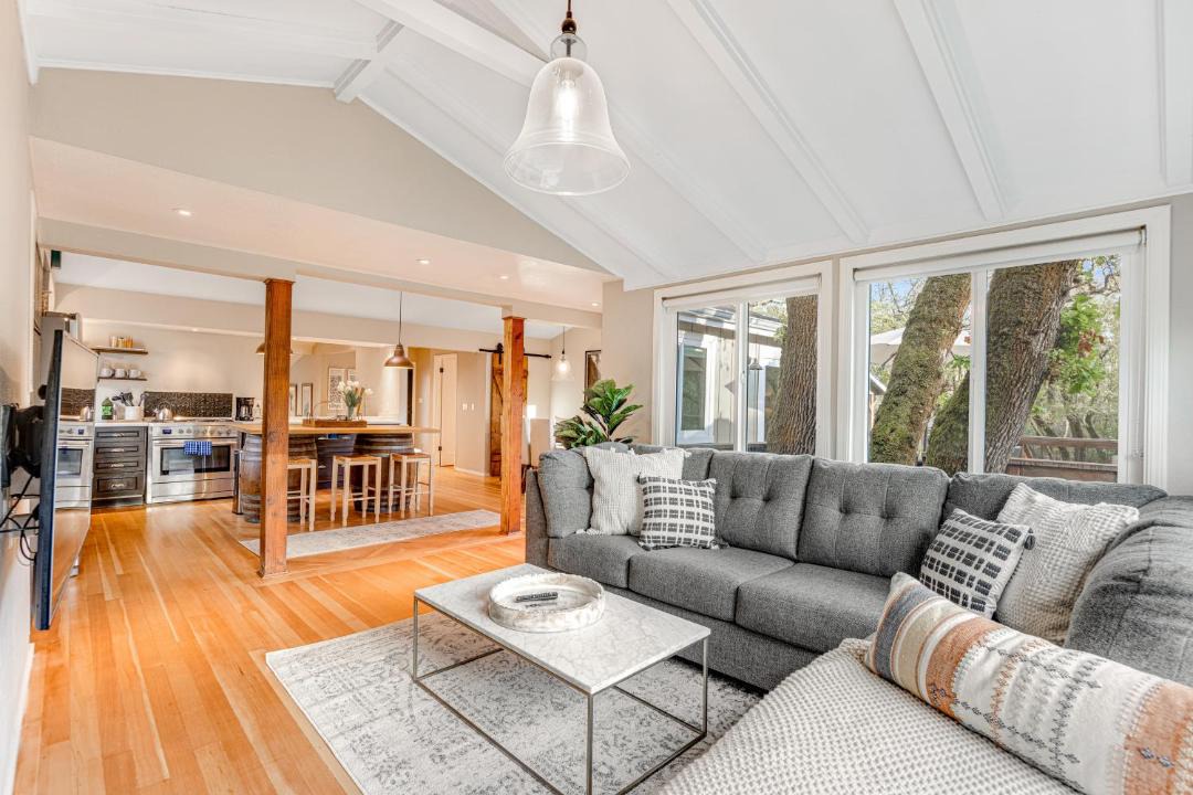 Photo of Livingroom in Glen Ellen