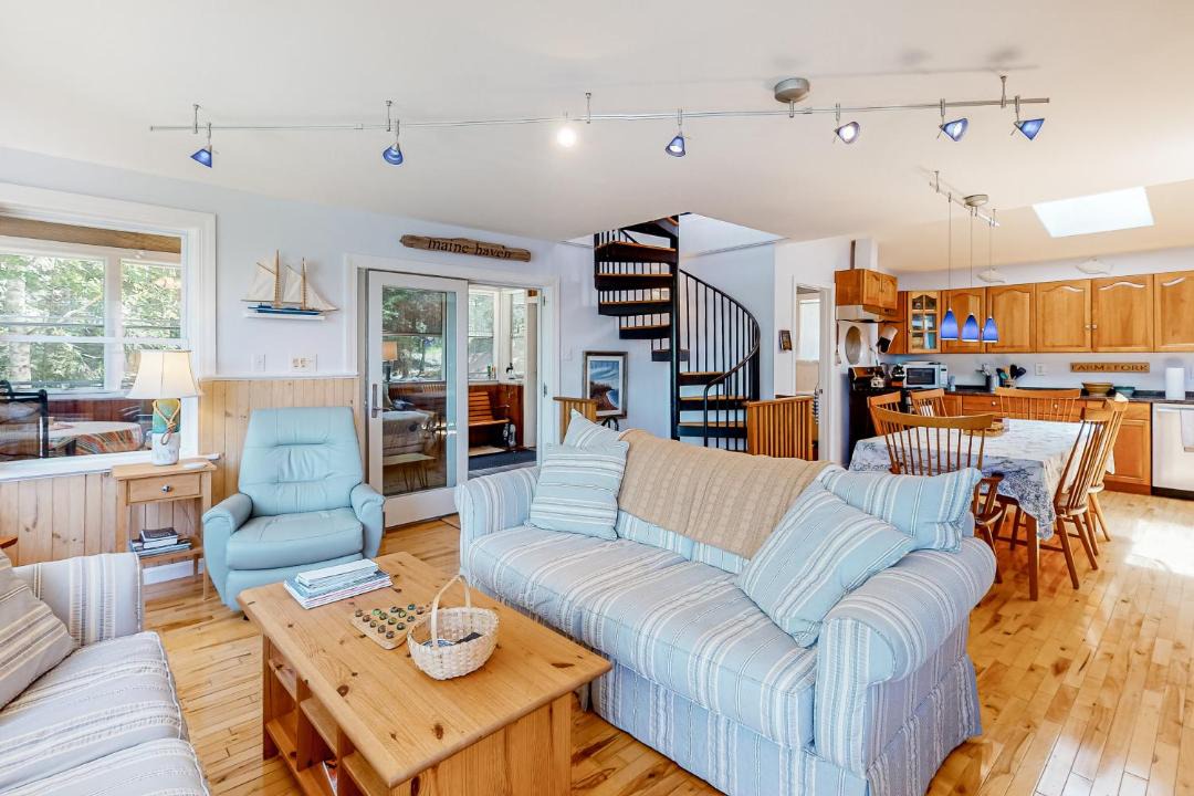 Photo of Livingroom in Phippsburg