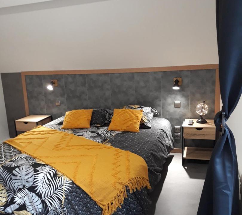 Photo of Bedroom in La Suze-sur-Sarthe