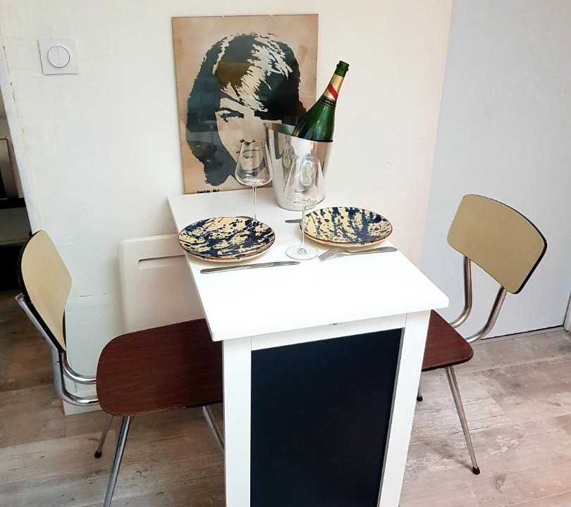 Photo of Livingroom in Magenta