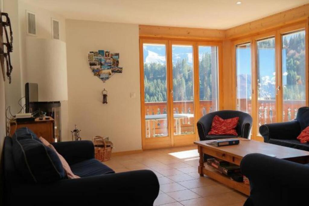 Photo of Livingroom in Champoussin