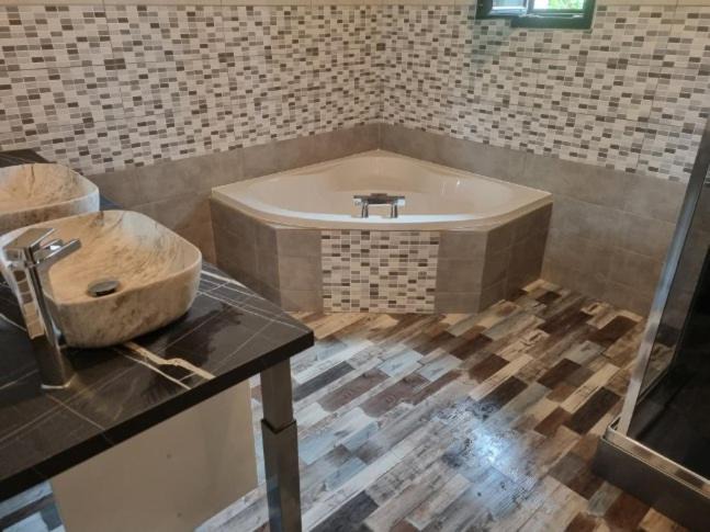 Photo of Others in Mugron