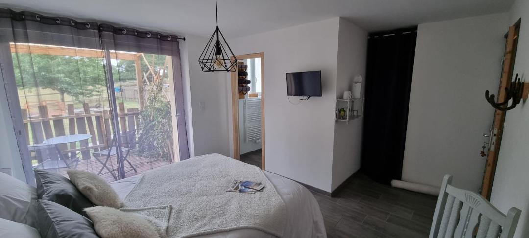 Photo of Others in Livry