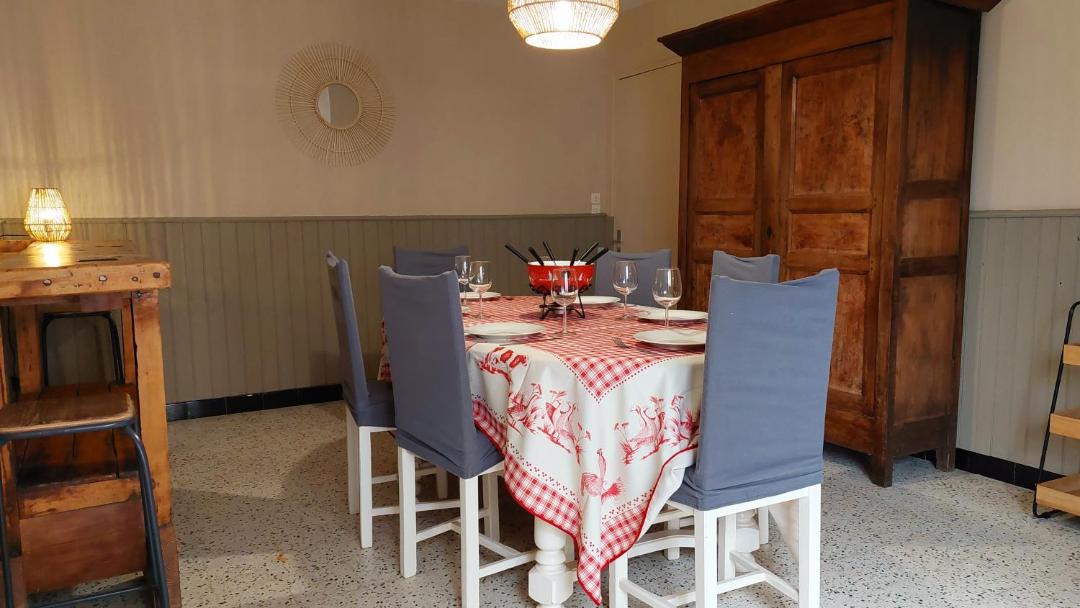 Photo of Others in Voiteur