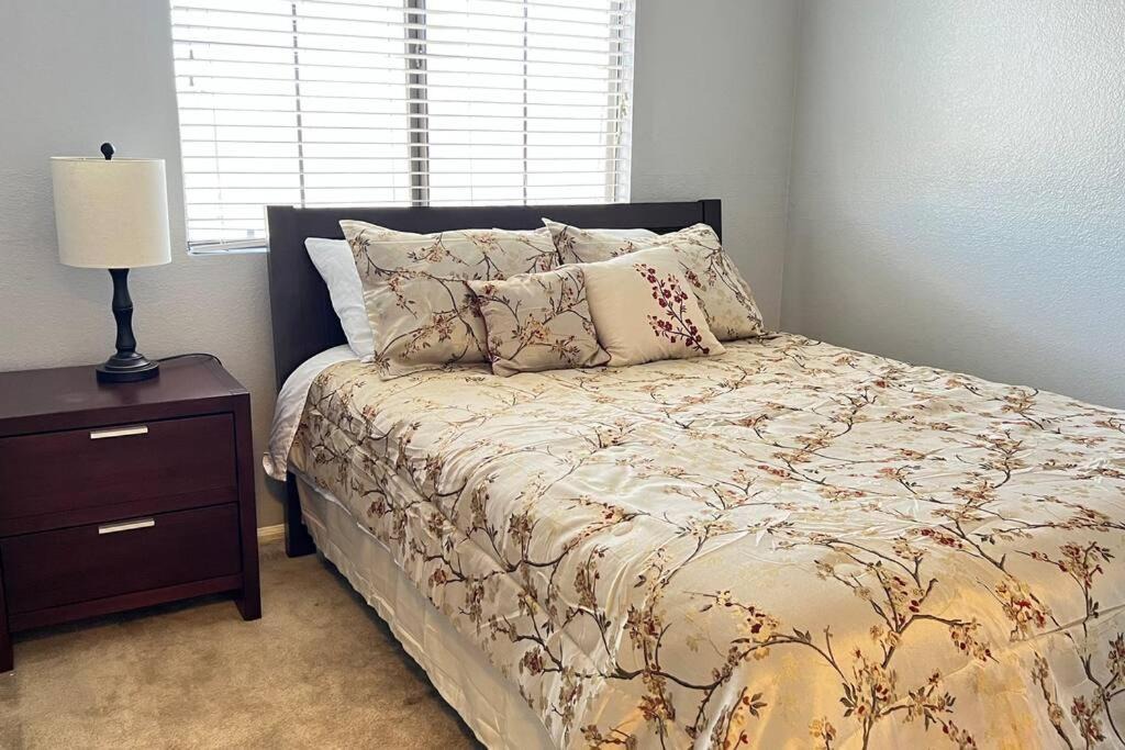 Photo of Bedroom in Springfield Park
