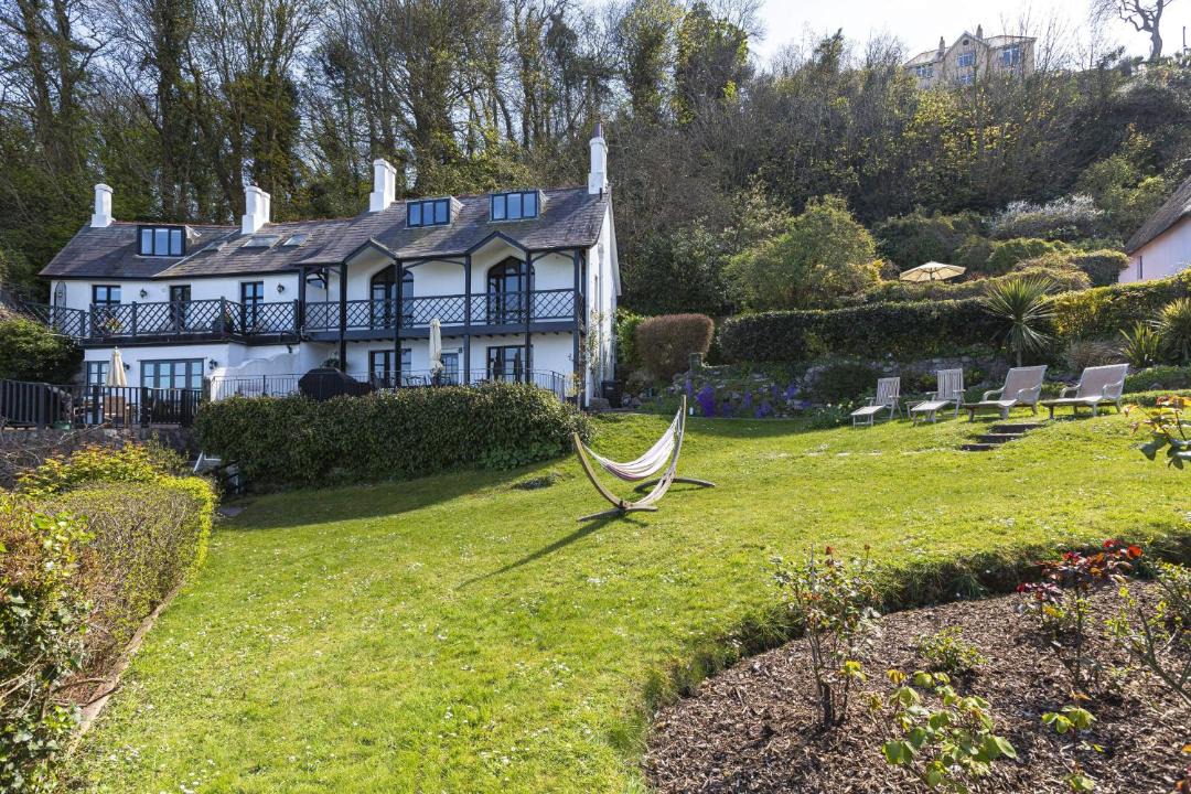 Photo of Buildings in Babbacombe