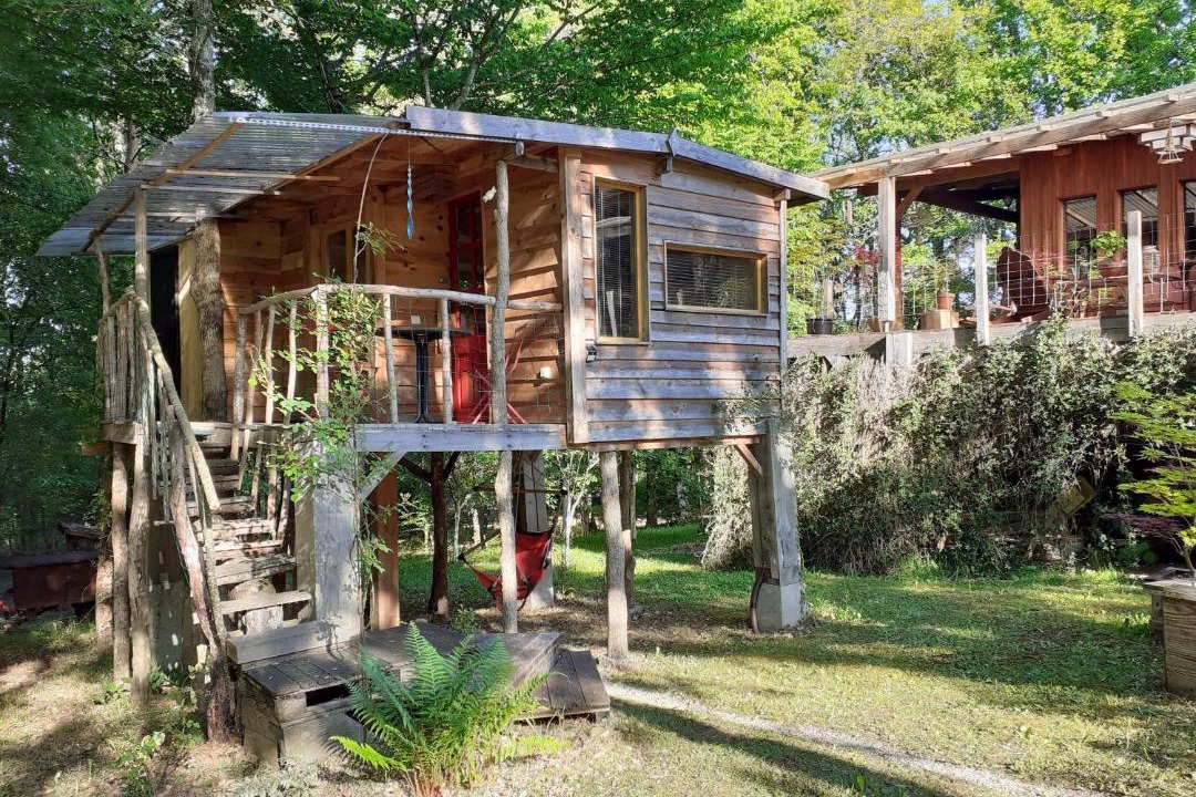 Photo of Buildings in Couze-et-Saint-Front