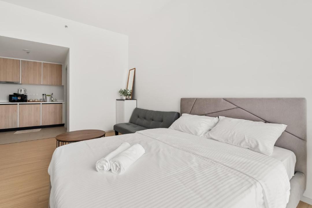 Photo of Bedroom in Maluri