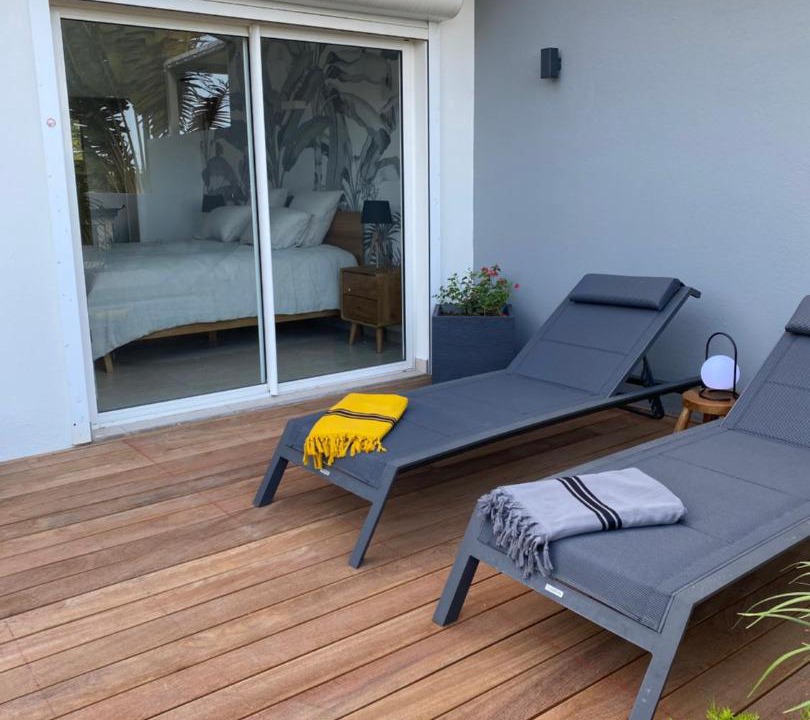 Photo of Others in Cul de Sac