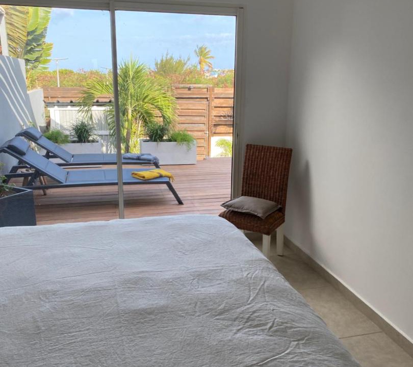 Photo of Others in Cul de Sac