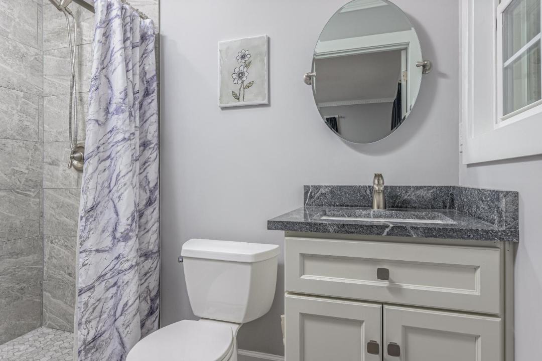Photo of Bathroom in Graysville
