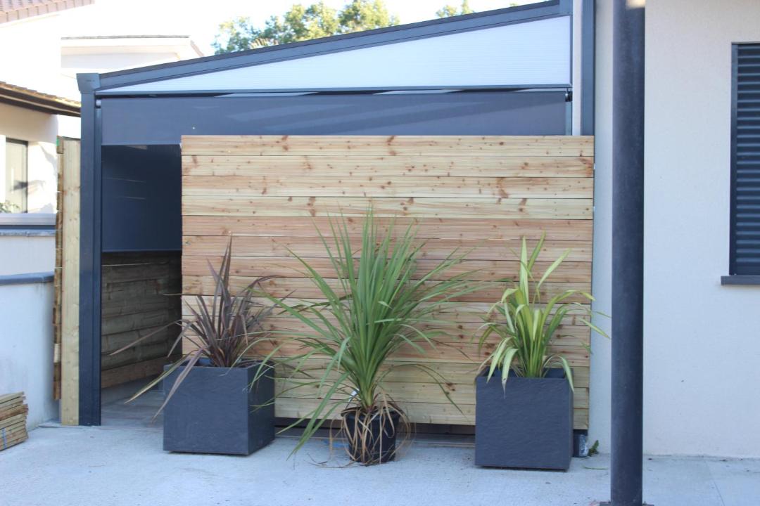 Photo of Others in Montans