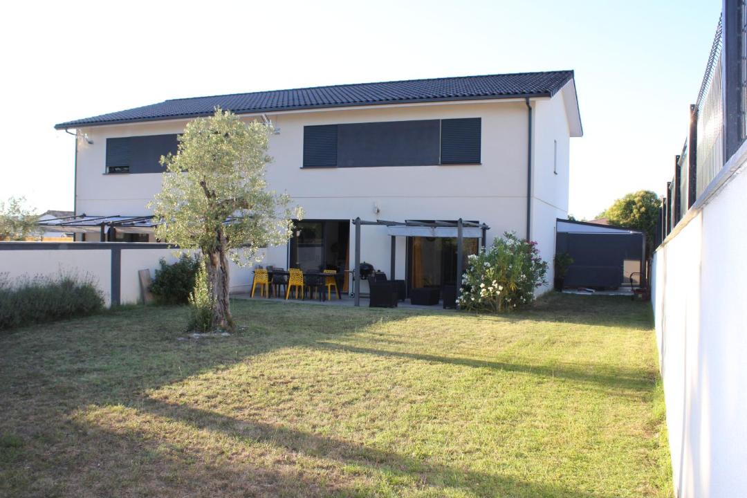 Photo of Others in Montans