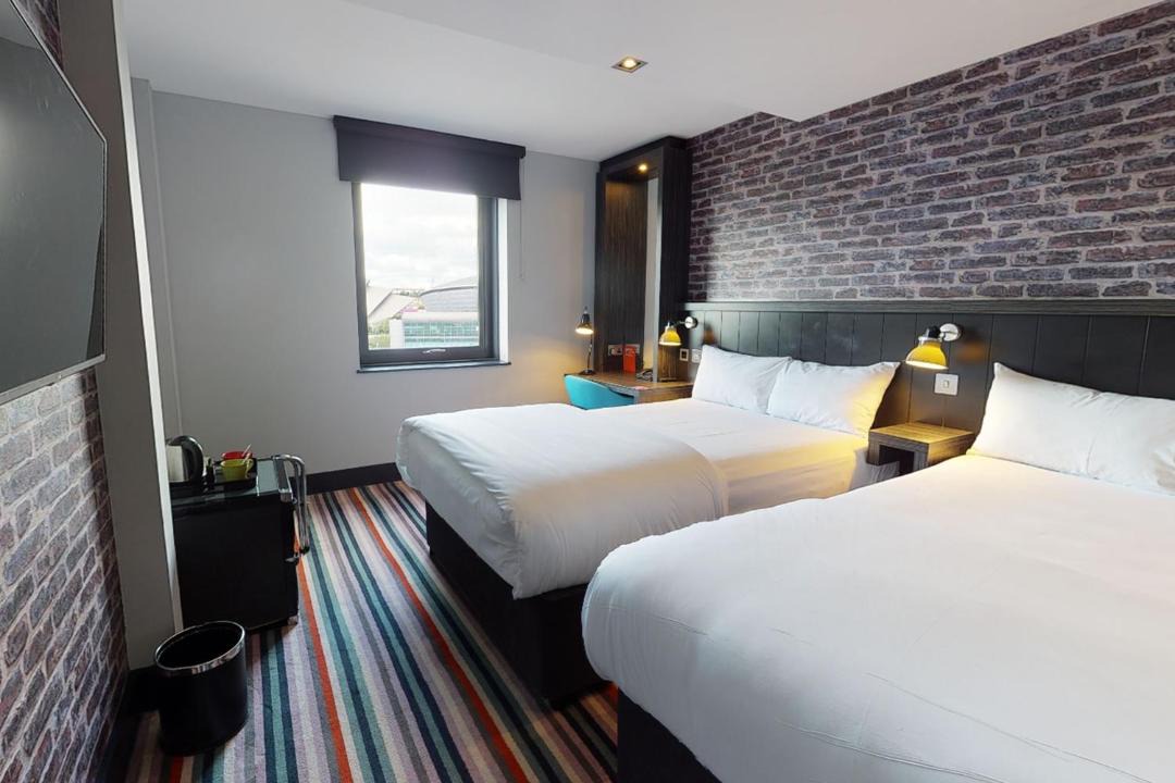 Photo of Others in Glasgow