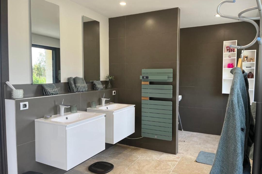 Photo of Bathroom in Molleges