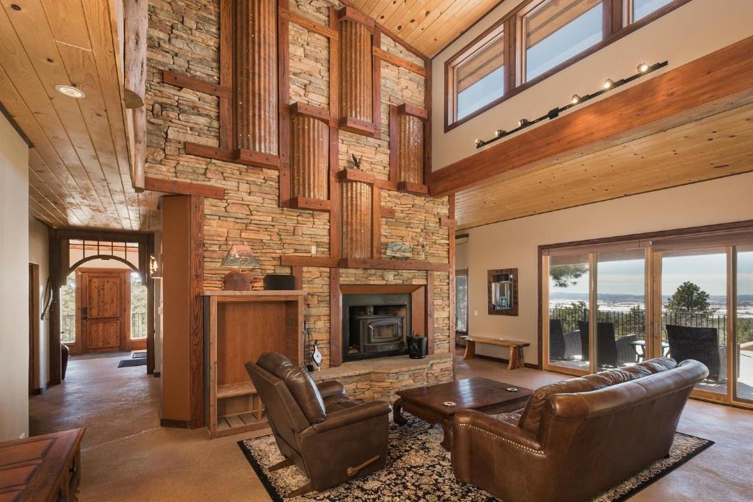 Photo of Livingroom in Rincon Ridge