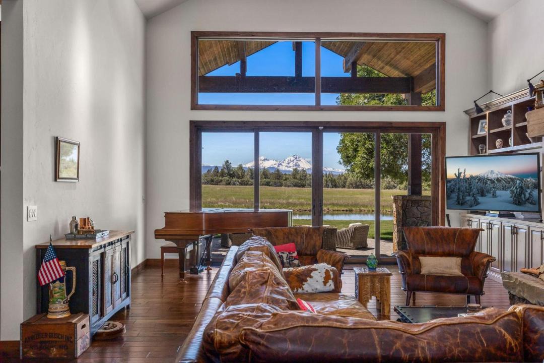 Photo of Livingroom in Bend