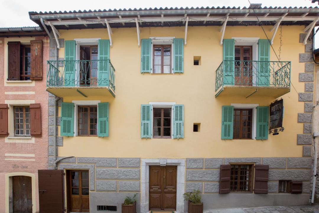 Photo of Others in Saint-Martin-dʼEntraunes