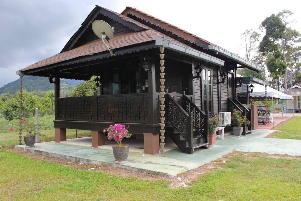 Photo of Buildings in Kampung Kuala Dal