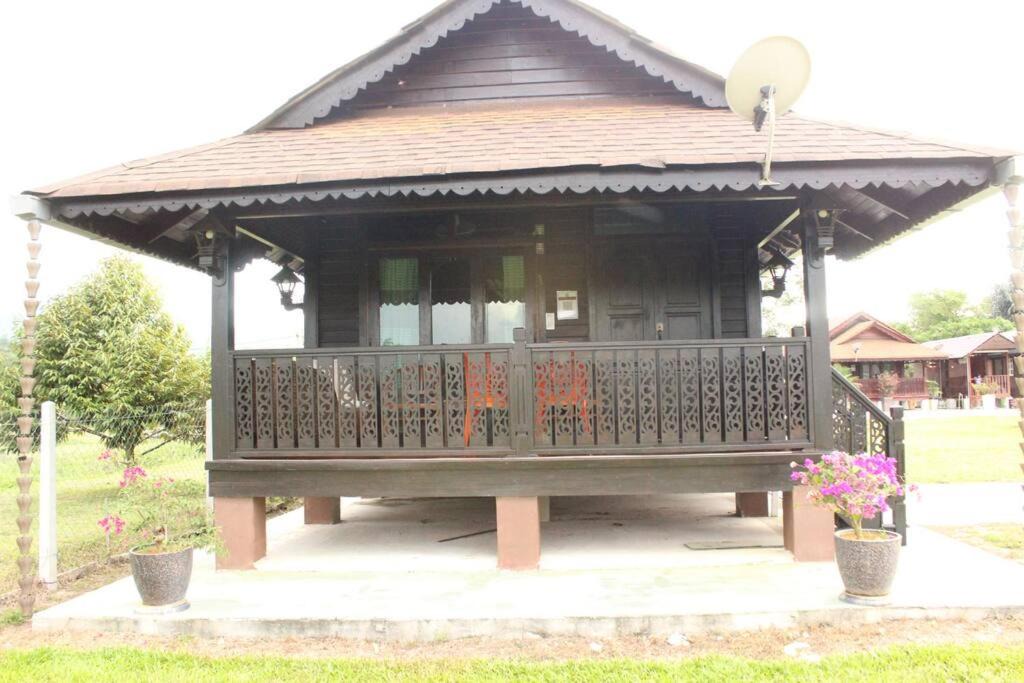 Photo of Buildings in Kampung Kuala Dal