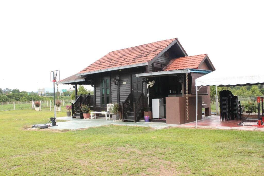 Photo of Buildings in Kampung Kuala Dal