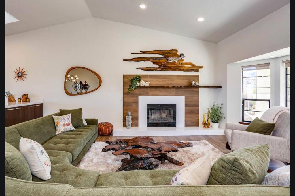 Photo of Livingroom in Panorama Heights