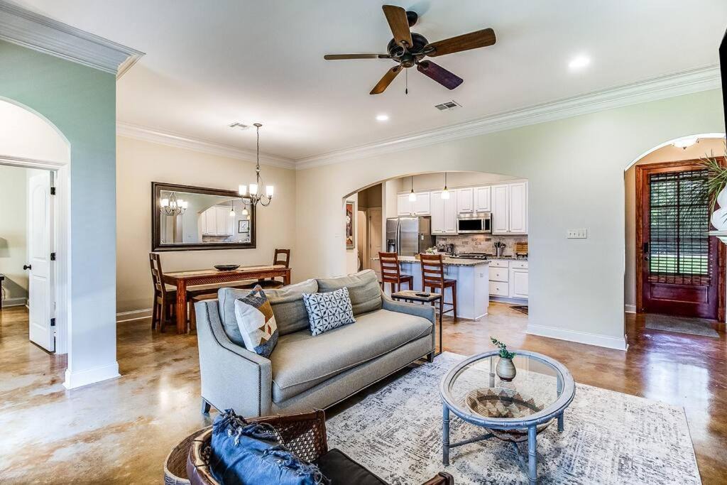 Photo of Livingroom in Lafayette