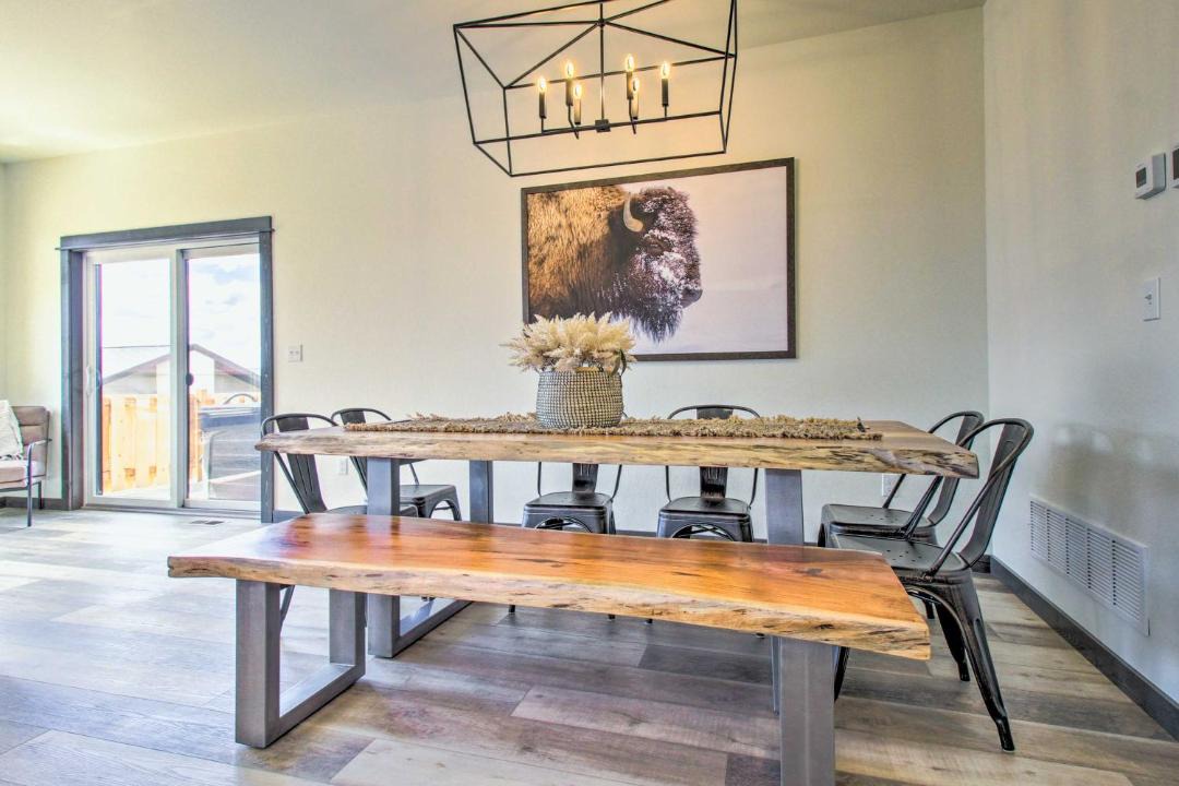 Photo of Others in Four Corners