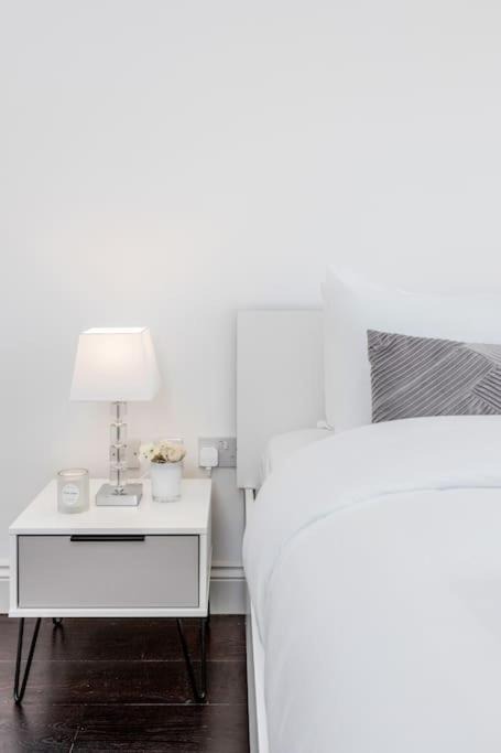 Photo of Bedroom in Brompton & Hans Town