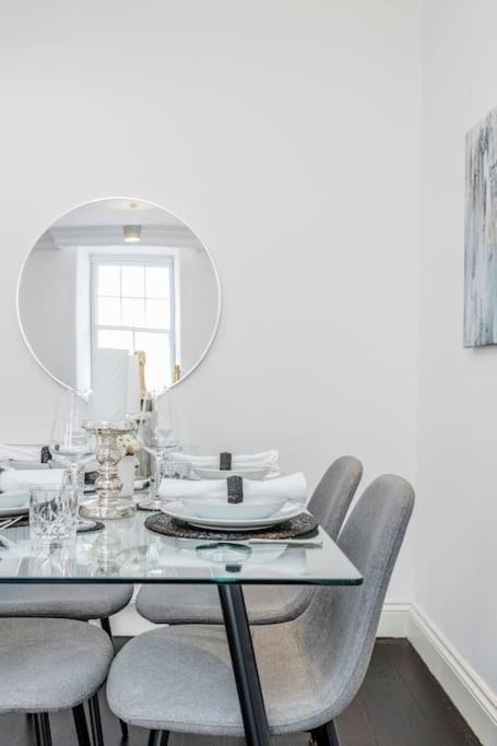 Photo of Others in Brompton & Hans Town