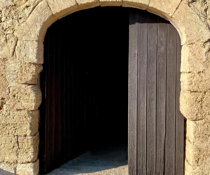 Photo of Others in Aurons