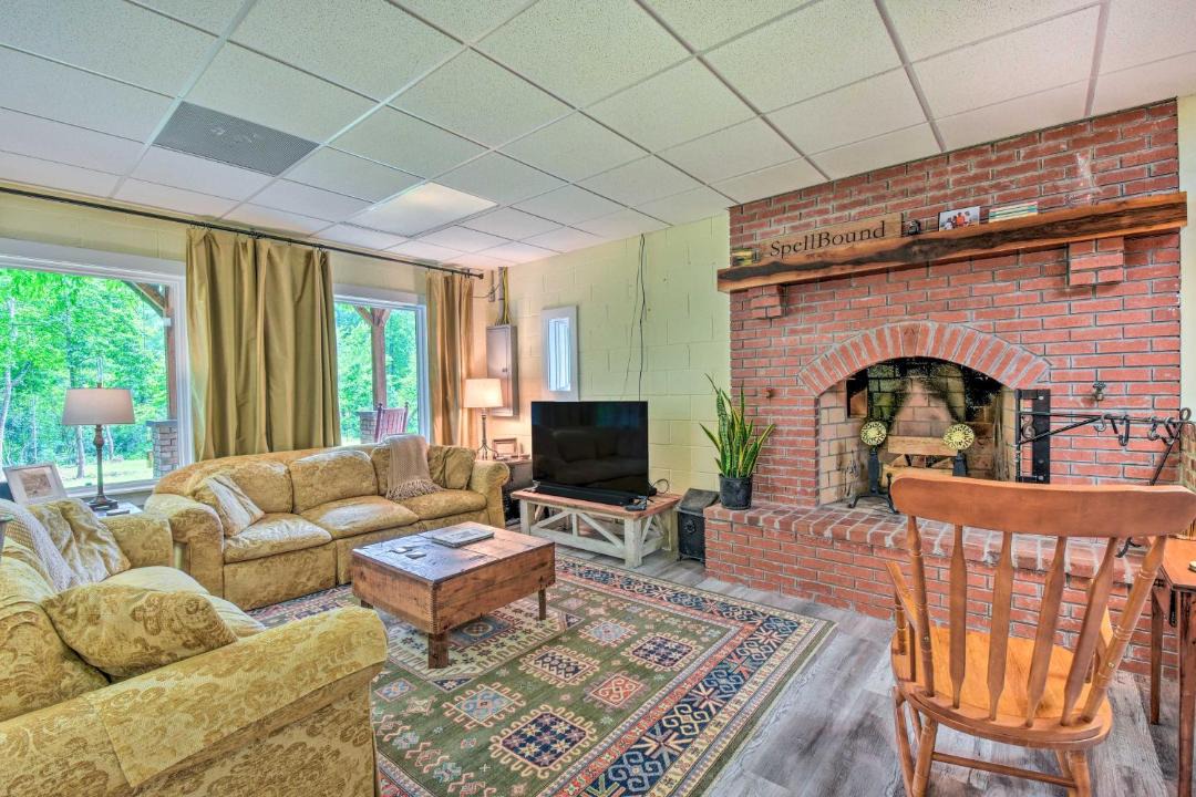 Photo of Others in Mountain Rest