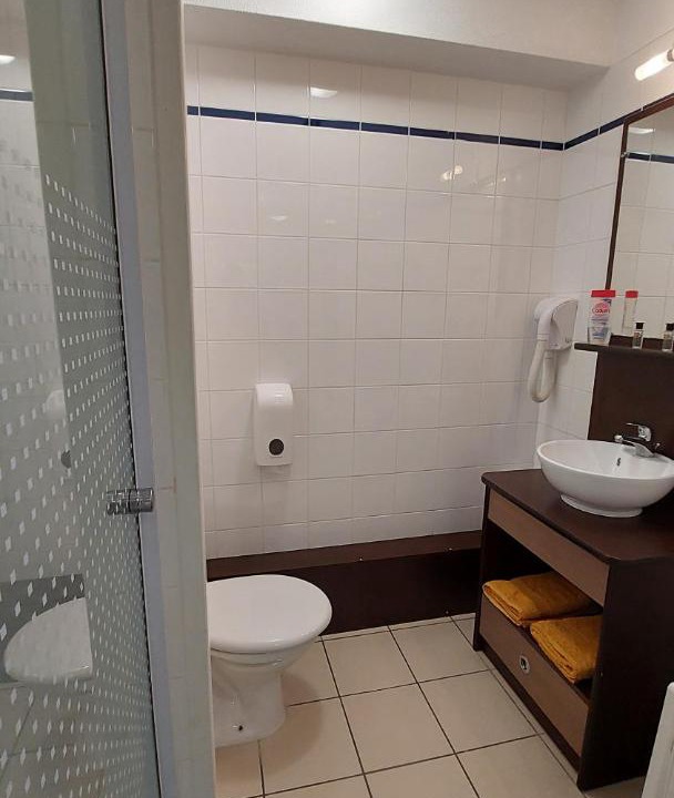 Photo of Others in Idron