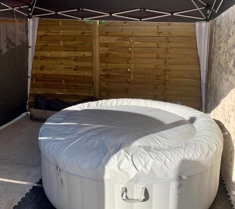 Photo of Others in Besseges