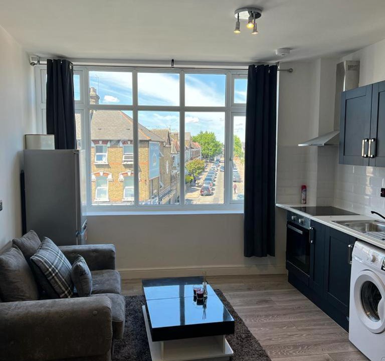 Photo of Livingroom in North Finchley