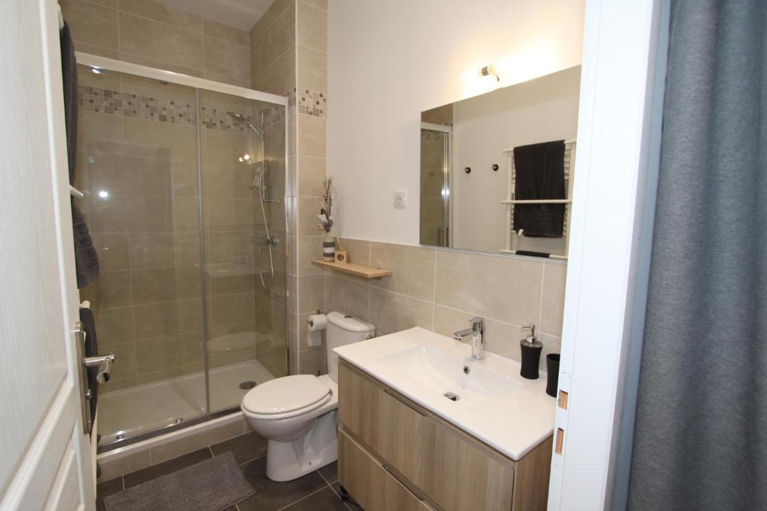 Photo of Bathroom in Romilly-sur-Seine