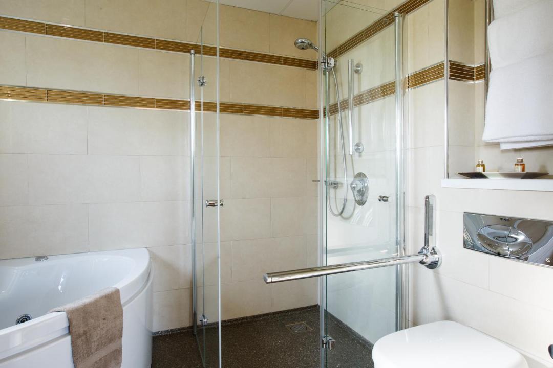 Photo of Bathroom in Pentrefelin