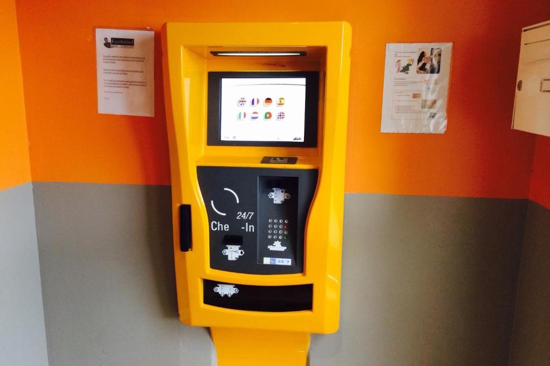 Photo of Others in Esmans