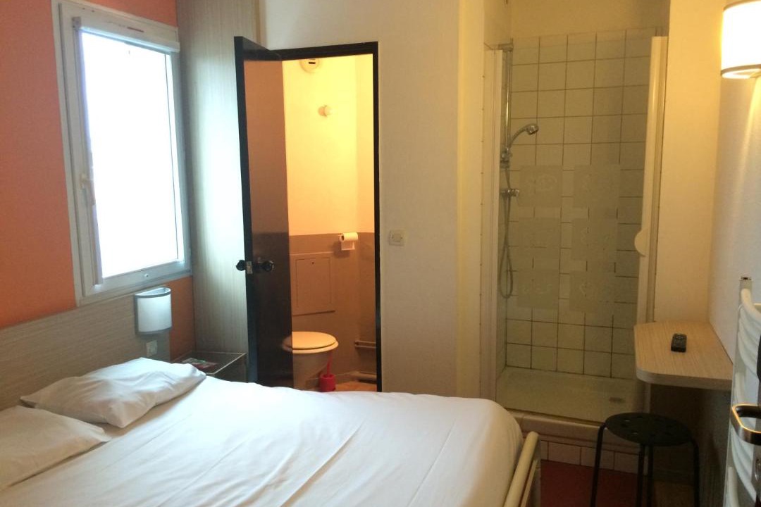 Photo of Others in Esmans