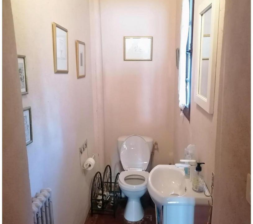 Photo of Bathroom in Castelsarrasin