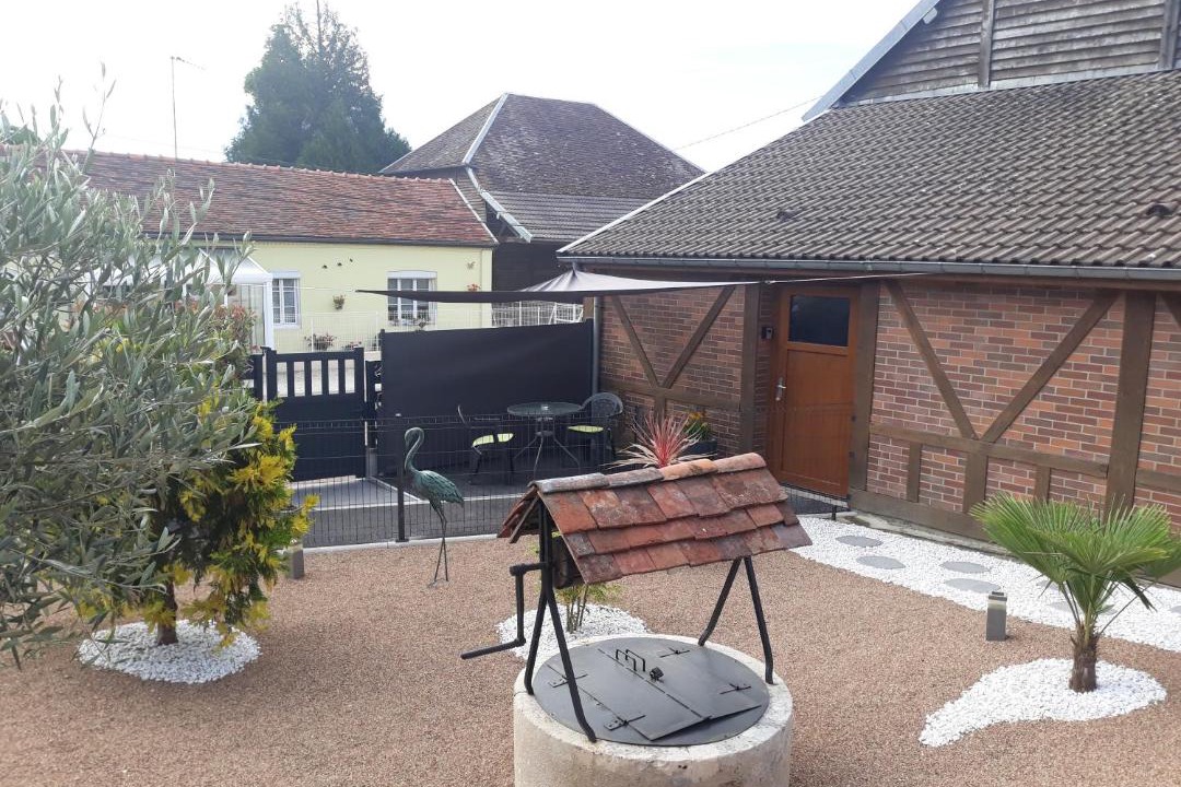 Photo of Patio Balcony in La Loge-aux-Chevres