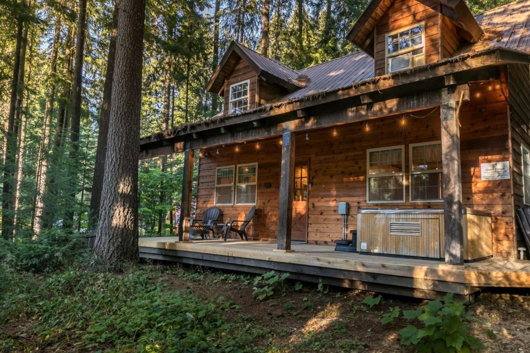 Photo of Buildings in Leavenworth