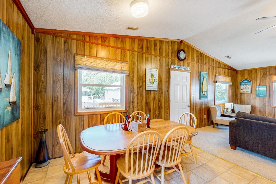 Photo of Livingroom in Colington