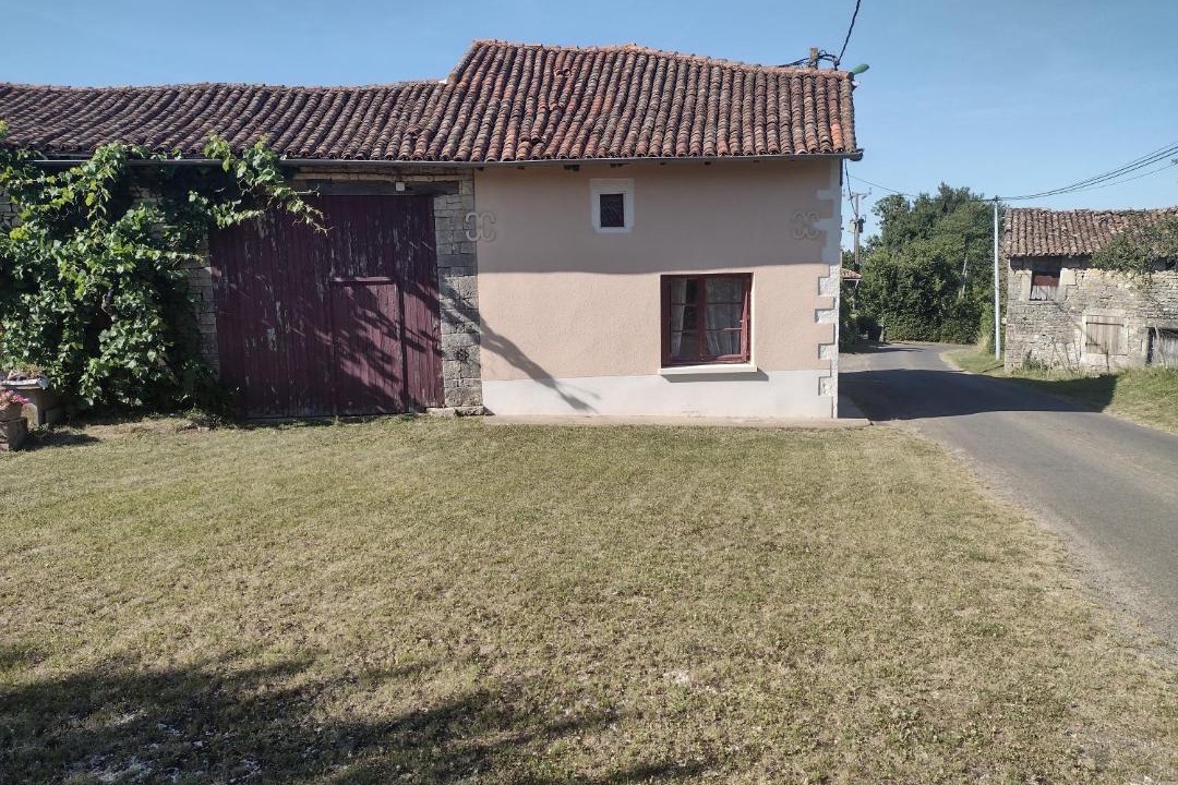 Photo of Others in Genouille