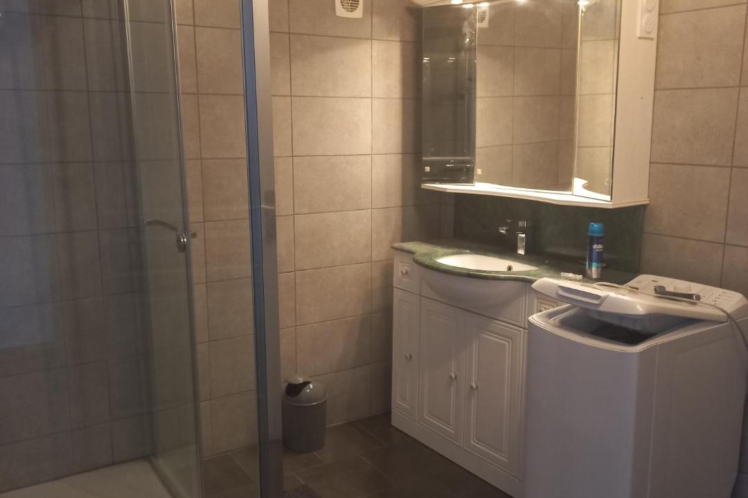 Photo of Bathroom in Pouant