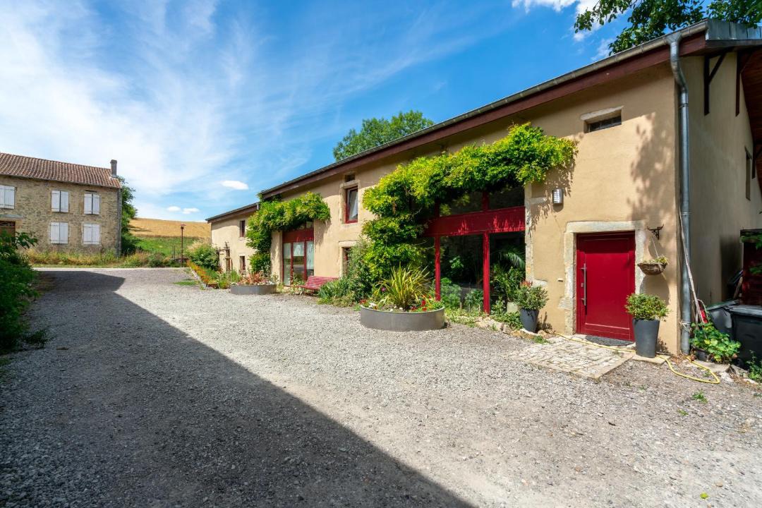 Photo of Others in Raville