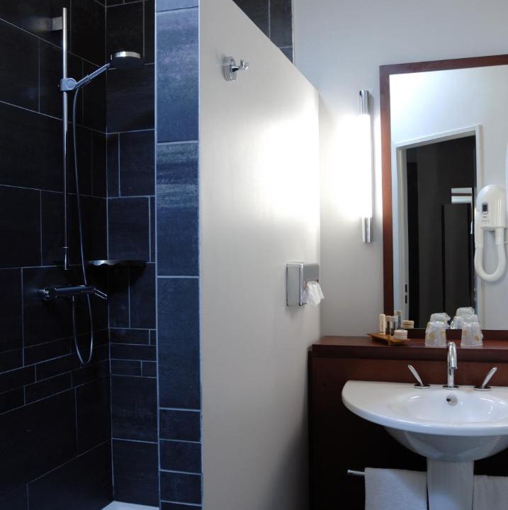 Photo of Bathroom in Perignat-les-Sarlieve