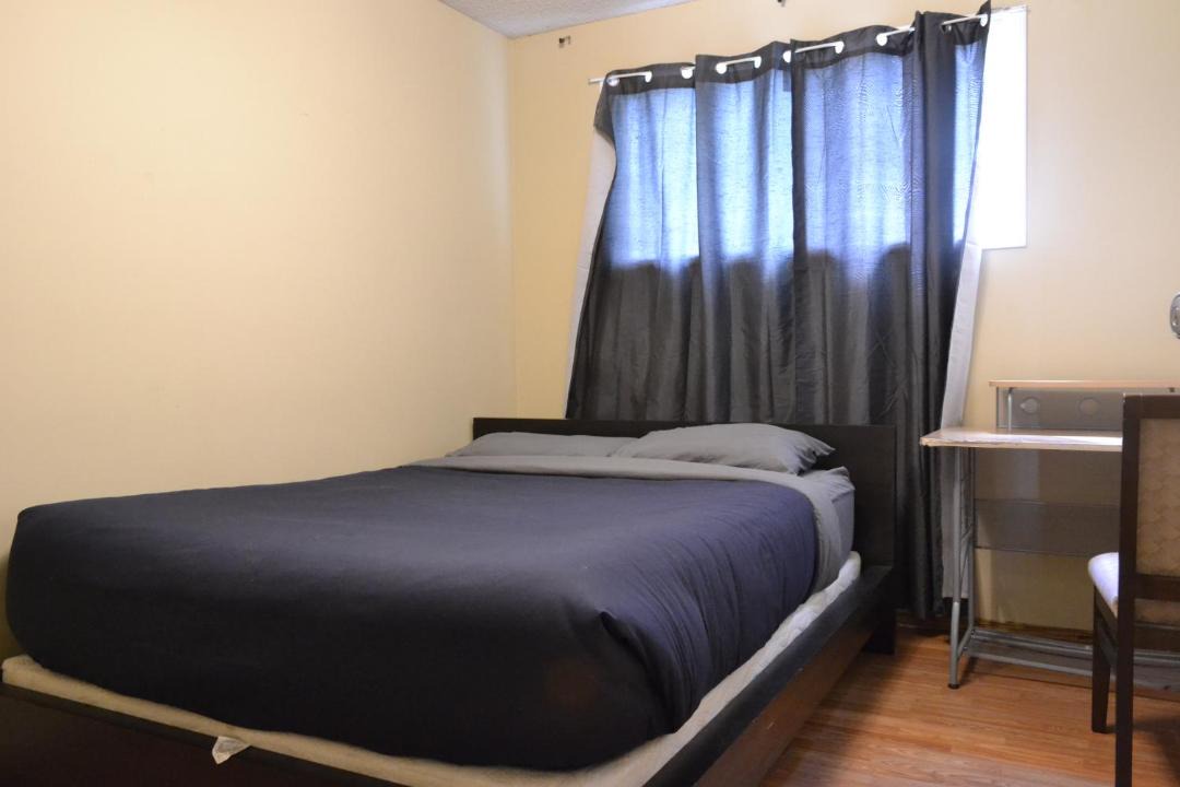 Photo of Bedroom in Forest Lawn